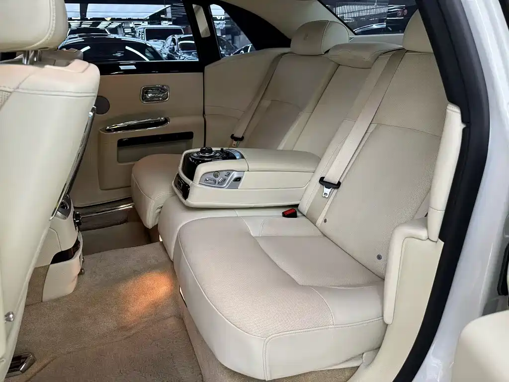 Ghost 2010 6.6T Standard Edition купить на сайте DeffCars