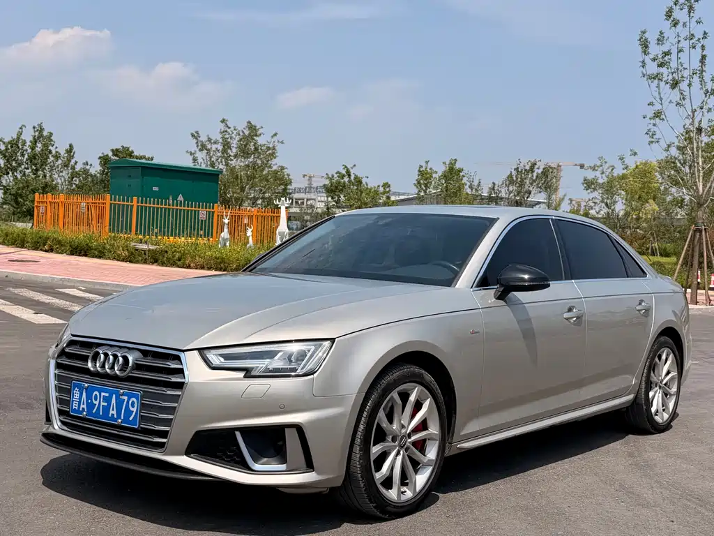 Audi A4L 2019 45 TFSI quattro personalized sports version National VI купить на сайте DeffCars