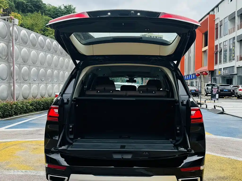 BMW X7 2021 xDrive40i Leading Luxury Package купить на сайте DeffCars