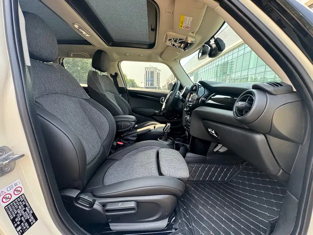 MINI 2019 1.5T COOPER Classic Five-Door Edition купить на сайте DeffCars