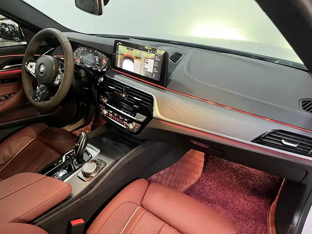 BMW 5 Series 2023 530Li Exclusive M Sports Package купить на сайте DeffCars
