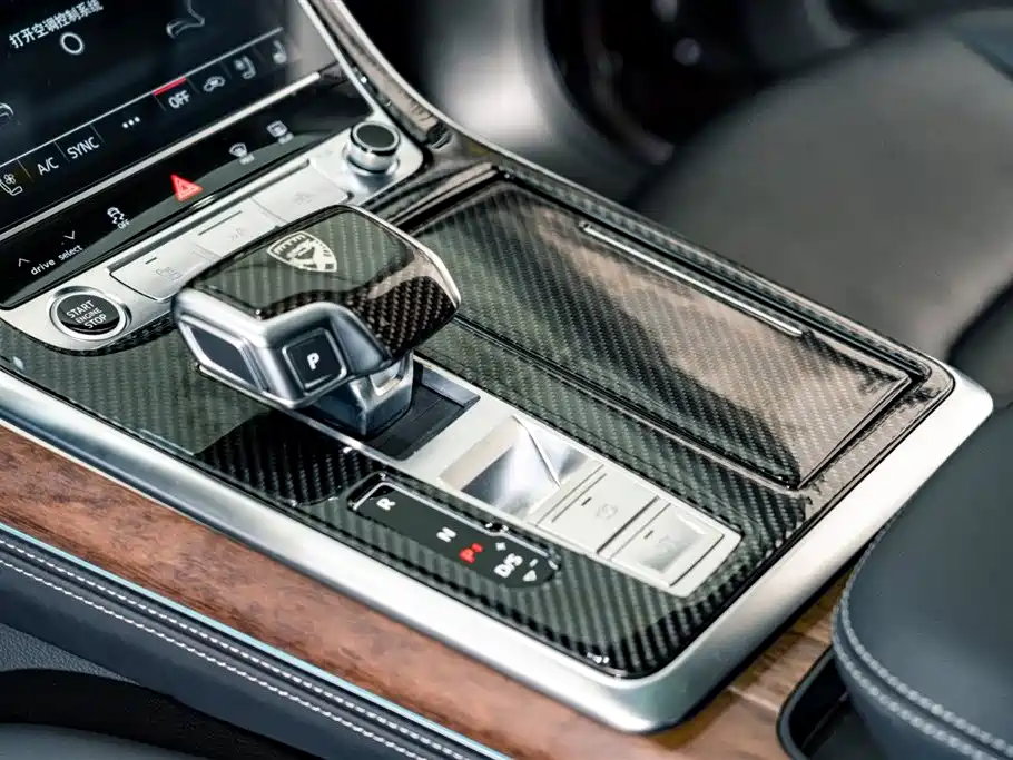 Audi Q7 2024 45 TFSI quattro S line sports купить на сайте DeffCars