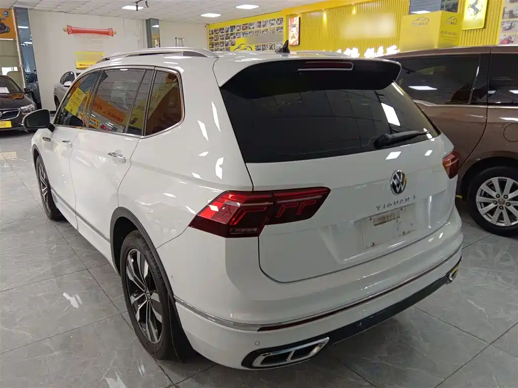 Tiguan L 2023 330TSI automatic two-wheel drive R-Line version купить на сайте DeffCars