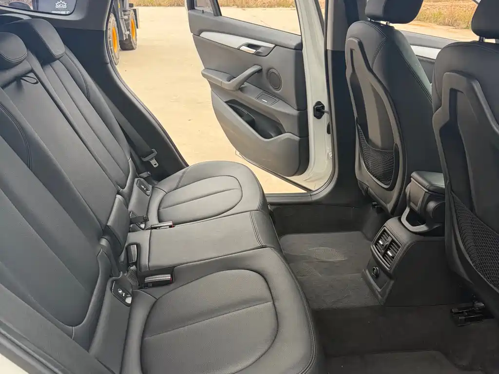 BMW X1 2016 sDrive18Li Exclusive Model купить на сайте DeffCars