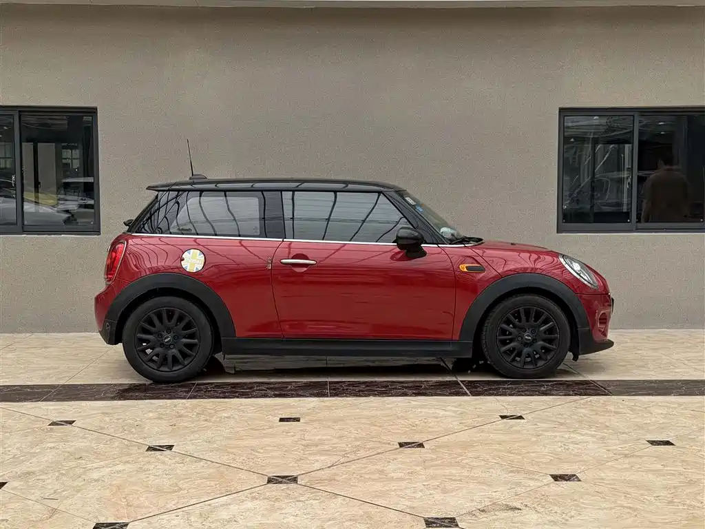 Mini 2016 1.5T cooper купить на сайте DeffCars