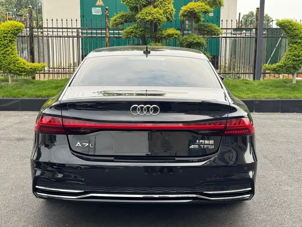 Audi A7L 2022 45 TFSI S-line Dream-Building Crystal Package купить на сайте DeffCars