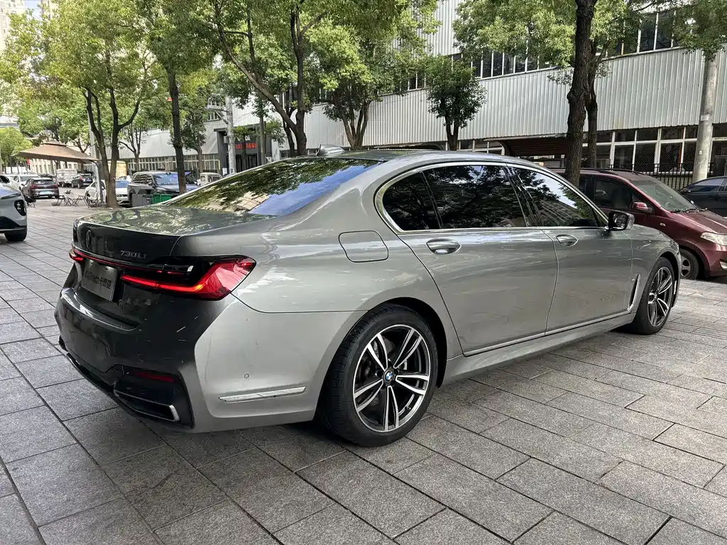BMW 7 Series 2021款 730Li M运动套装 купить на сайте DeffCars