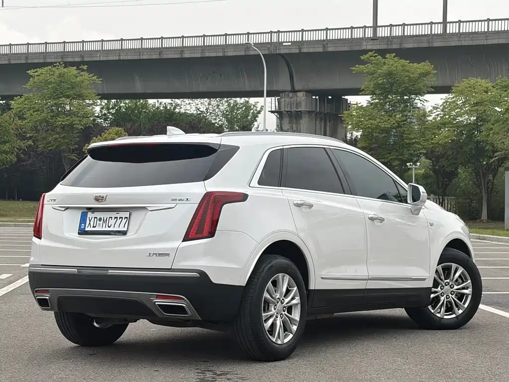 Cadillac XT5 2022 2.0T two-wheel drive luxury model купить на сайте DeffCars