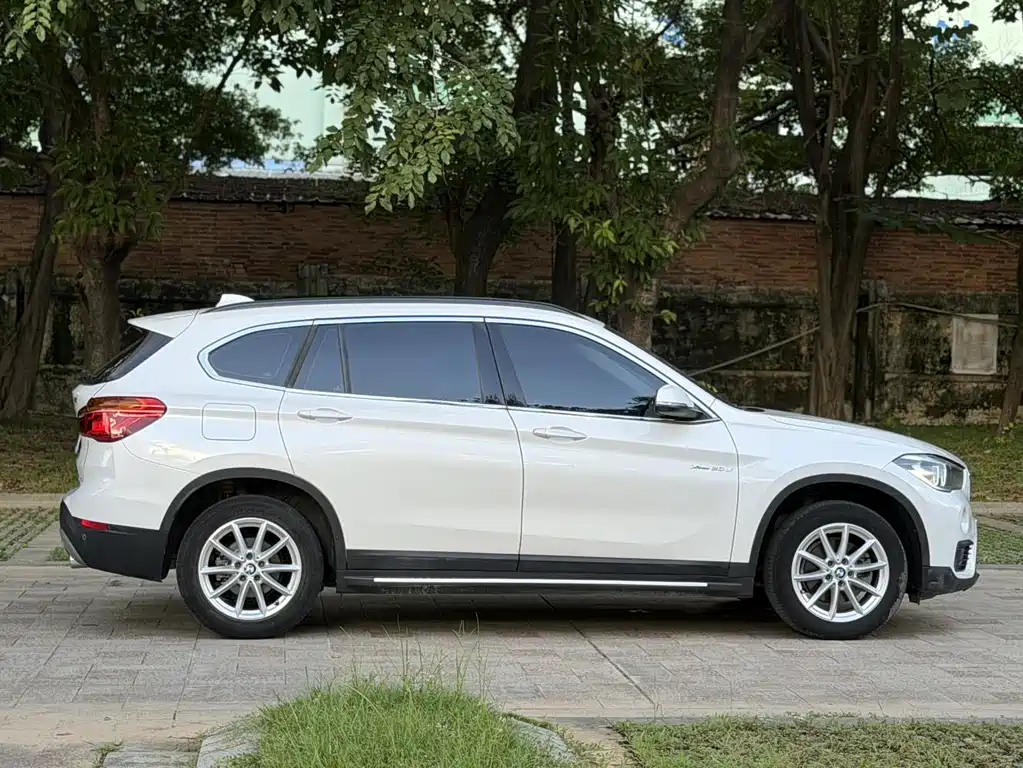 BMW X1 2018 sDrive18Li Fashion Model купить на сайте DeffCars