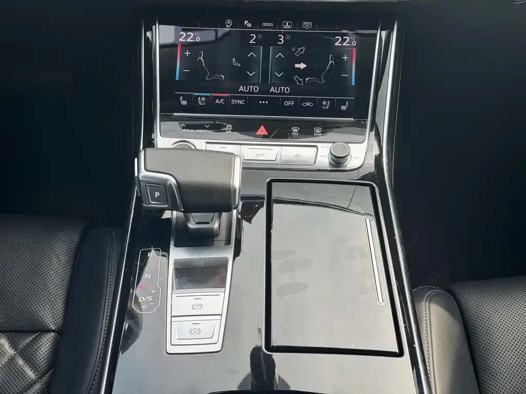 Audi A8 2023 A8L 50 TFSI quattro Premium Selection купить на сайте DeffCars