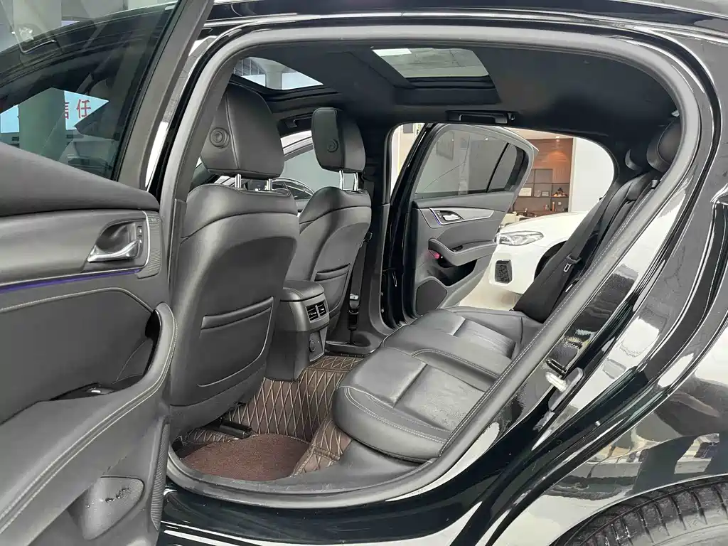 Cadillac CT5 2024 28T Luxury Pro купить на сайте DeffCars