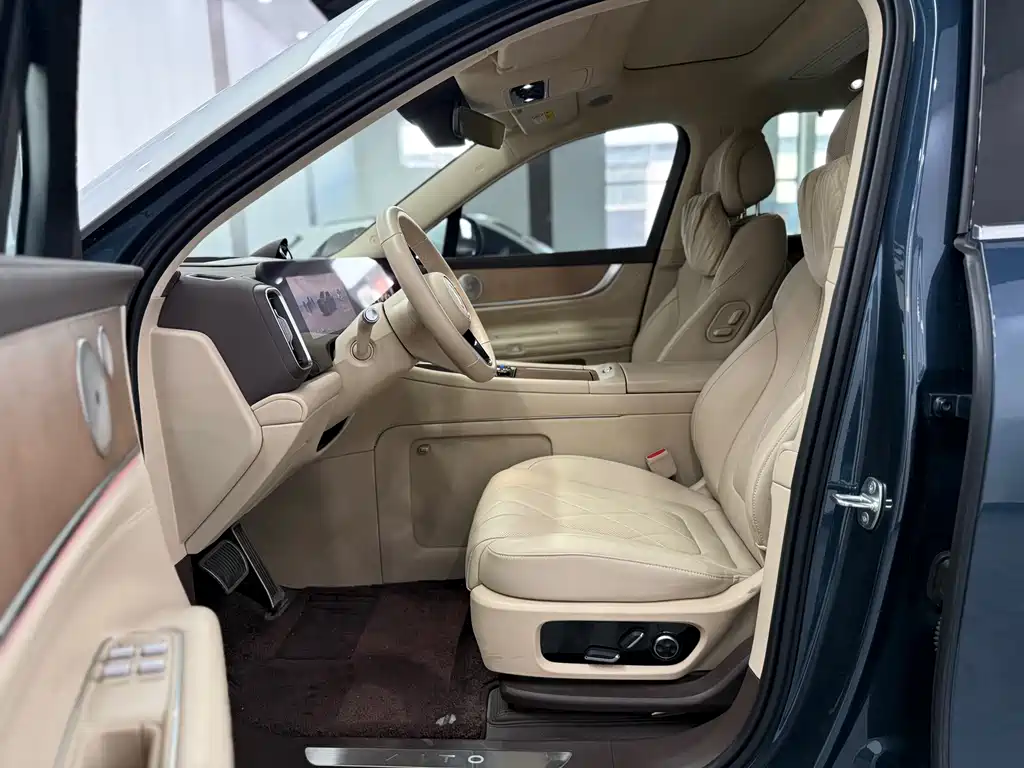 Wenjie M9 2024 extended range Ultra version 42kWh 6-seater version купить на сайте DeffCars