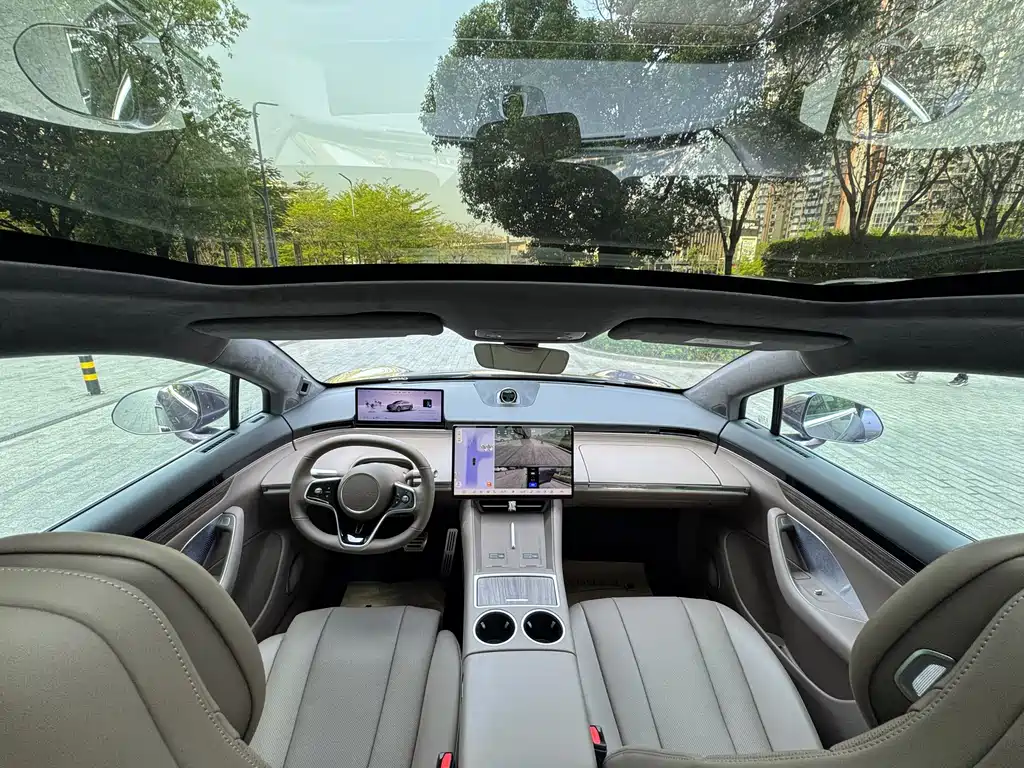 Zhijie R7 2025 extended range 331km Ultra купить на сайте DeffCars