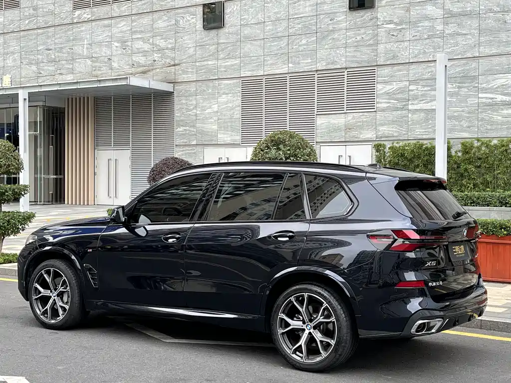 BMW X5 2025 xDrive 30Li Exclusive M Sports Night Package купить на сайте DeffCars