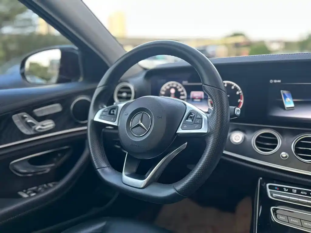 Mercedes E-Class 2017款 E 300 L 运动豪华型 купить на сайте DeffCars