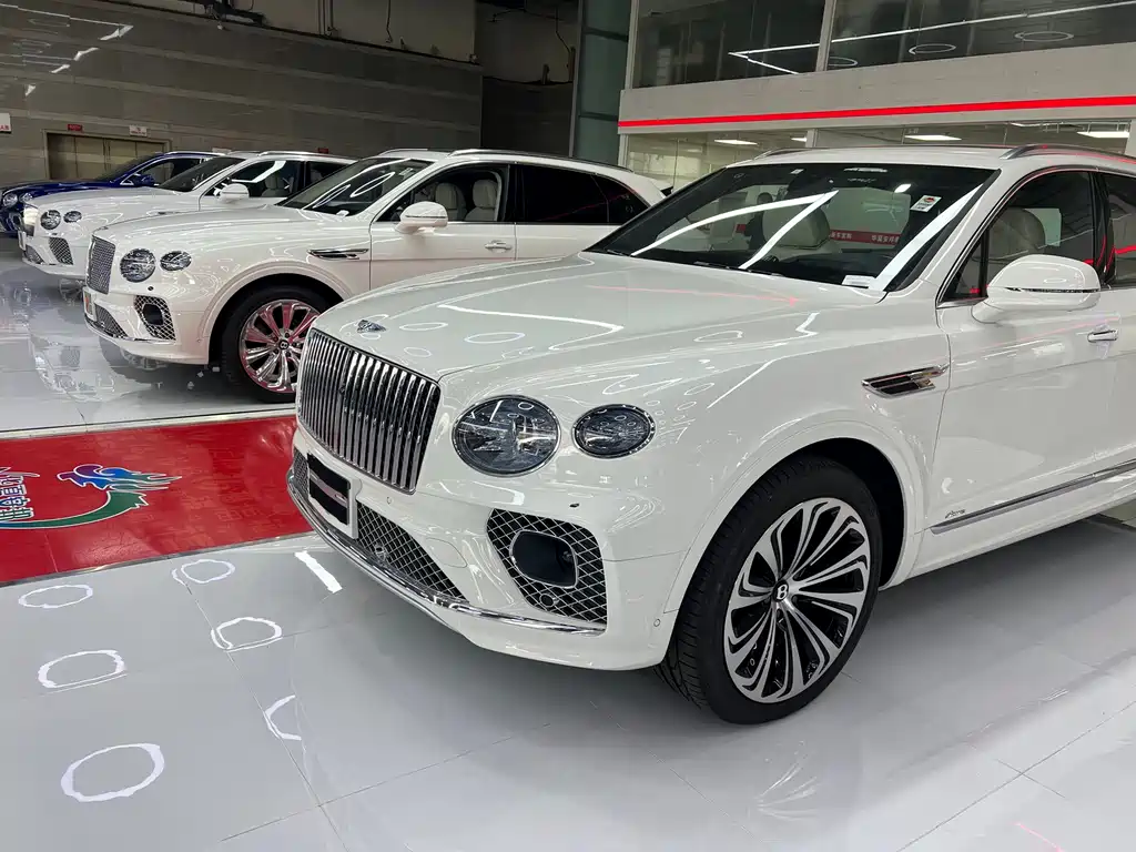 Bentayga 2024 4.0T V8 купить на сайте DeffCars