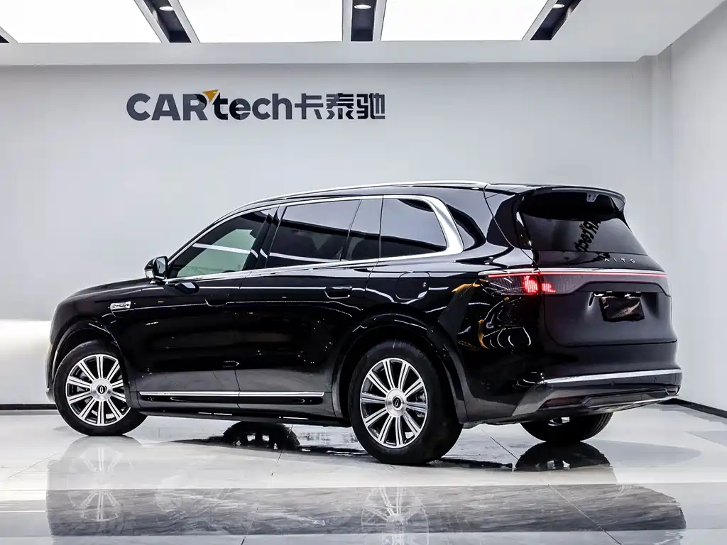 Wenjie M8 2025 extended range Max+ version 53.4kWh 5-seater version (192-line lidar) купить на сайте DeffCars