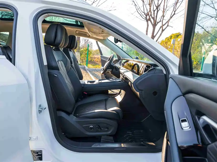 Lantu FREE 2024 ultra-long battery life smart driving version купить на сайте DeffCars