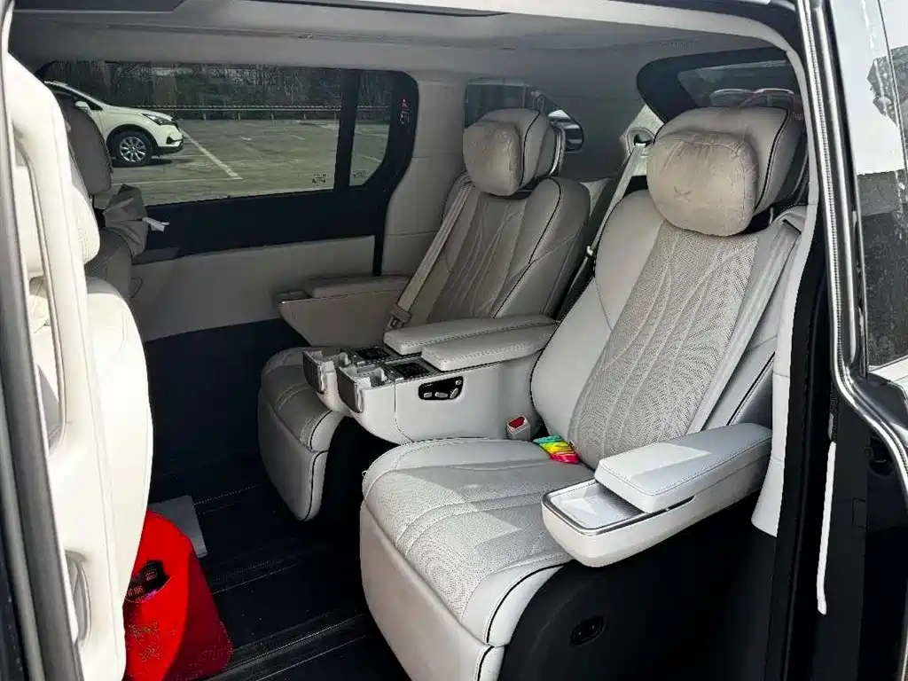 Xpeng X9 2024 model 702 super long battery life Max купить на сайте DeffCars