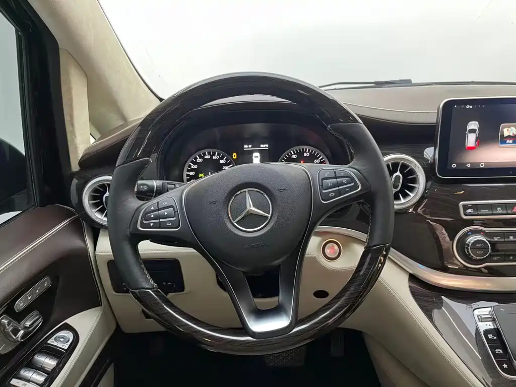 Vito 2018 2.0T Business Edition National VI купить на сайте DeffCars