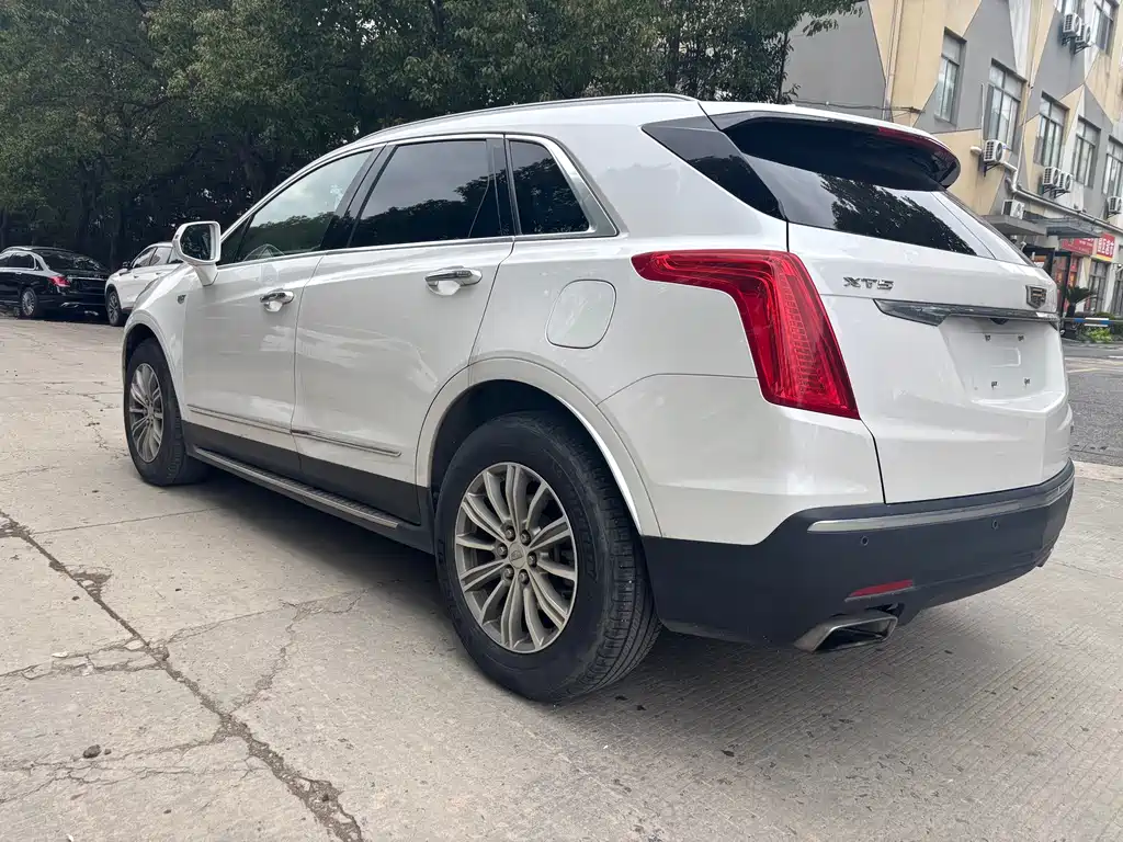 Cadillac XT5 2018 25T luxury model купить на сайте DeffCars