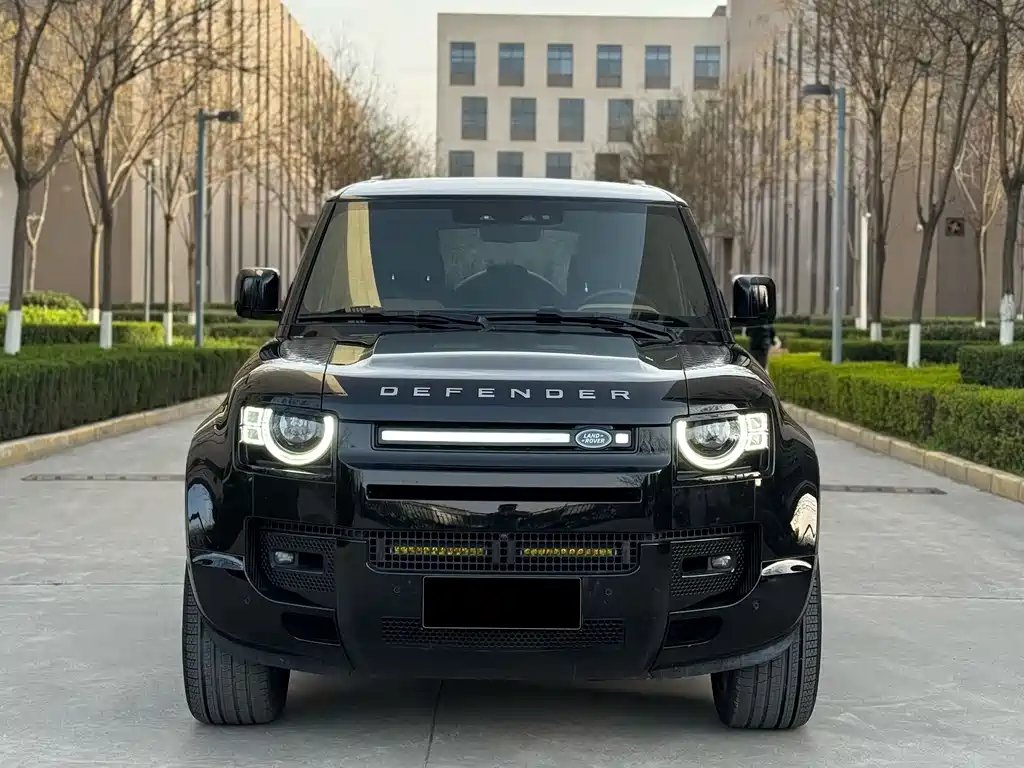 Land Rover Defender 2024 110 3.0T P400 X-DYNAMIC HSE купить на сайте DeffCars