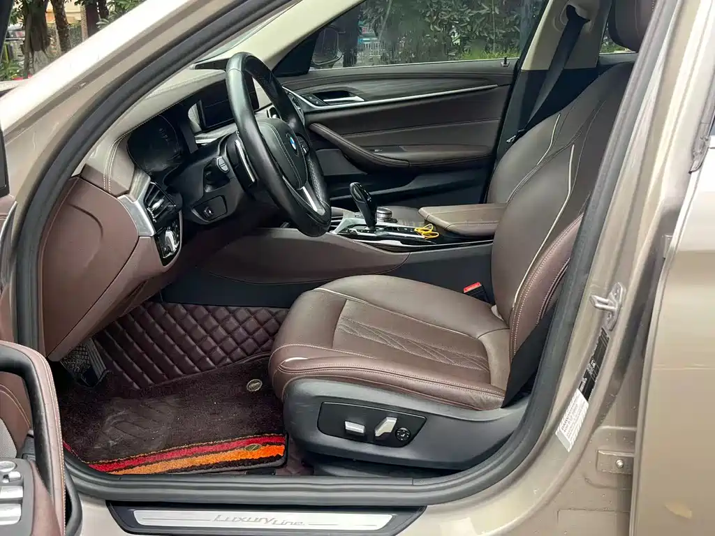 BMW 5 Series 2021 530Li Leading Luxury Package купить на сайте DeffCars