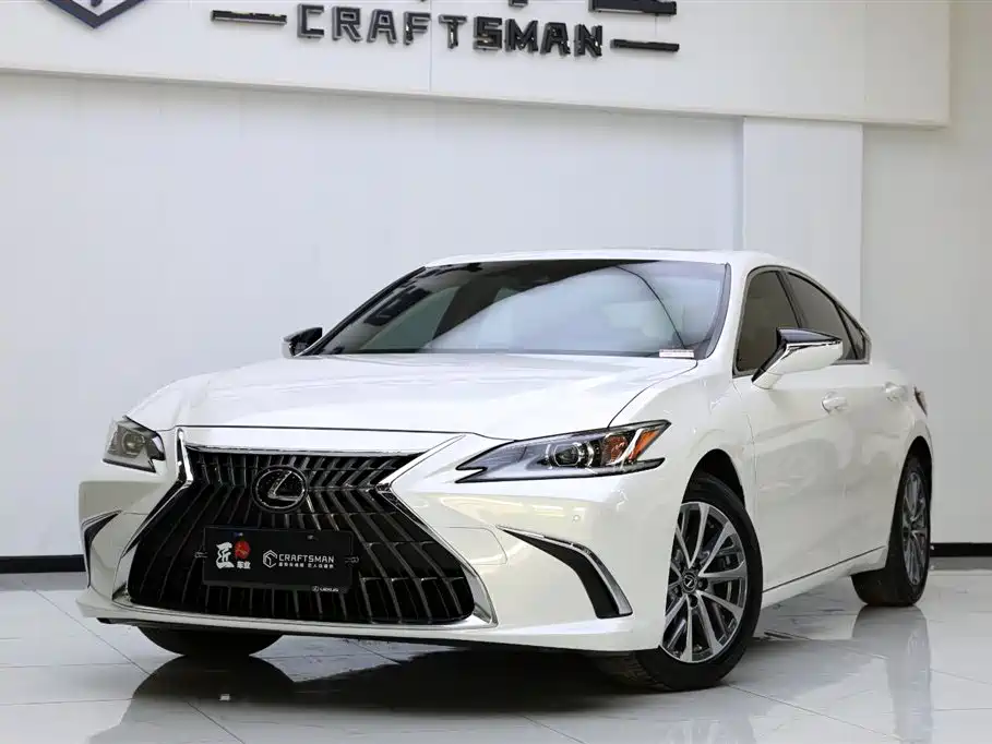 Lexus ES 2022 300h Excellence Edition купить на сайте DeffCars
