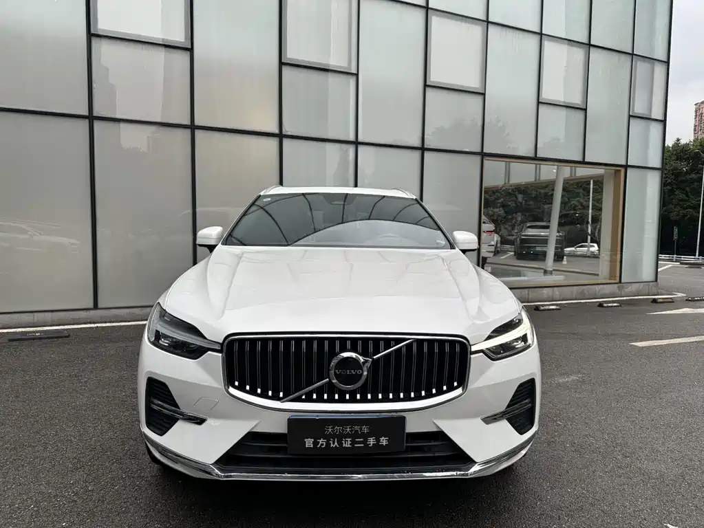 Volvo XC60 2025 B5 four-wheel drive Zhiyi Luxury Edition купить на сайте DeffCars
