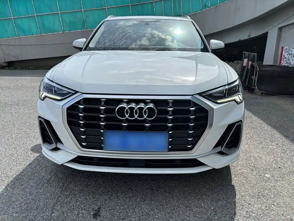 Audi Q3 2019 35 TFSI aggressive and dynamic model купить на сайте DeffCars