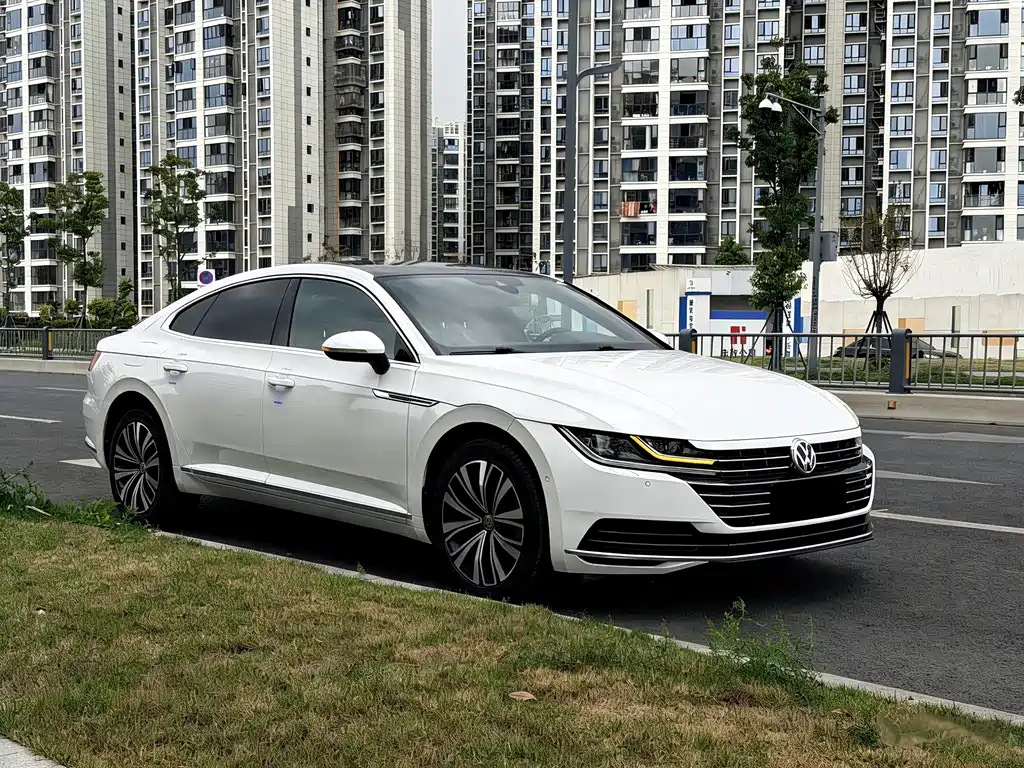 FAW-Volkswagen CC 2020 330TSI Charming Edition National VI купить на сайте DeffCars