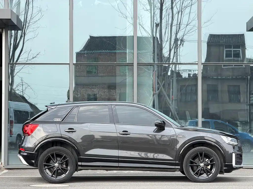 Audi Q2L 2021 35 TFSI aggressive and dynamic model купить на сайте DeffCars