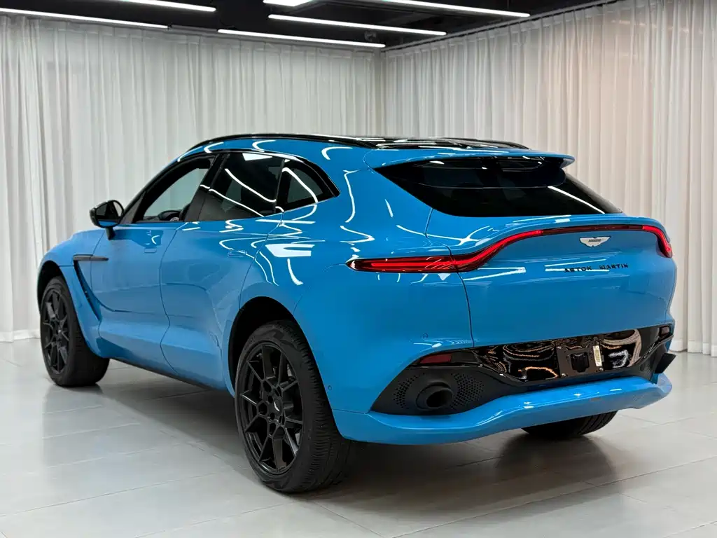 Aston Martin DBX 2022 3.0T STRAIGHT-SIX купить на сайте DeffCars