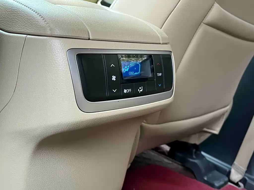 Highlander 2018 2.0T two-wheel drive elite version, 7 seats, National VI купить на сайте DeffCars