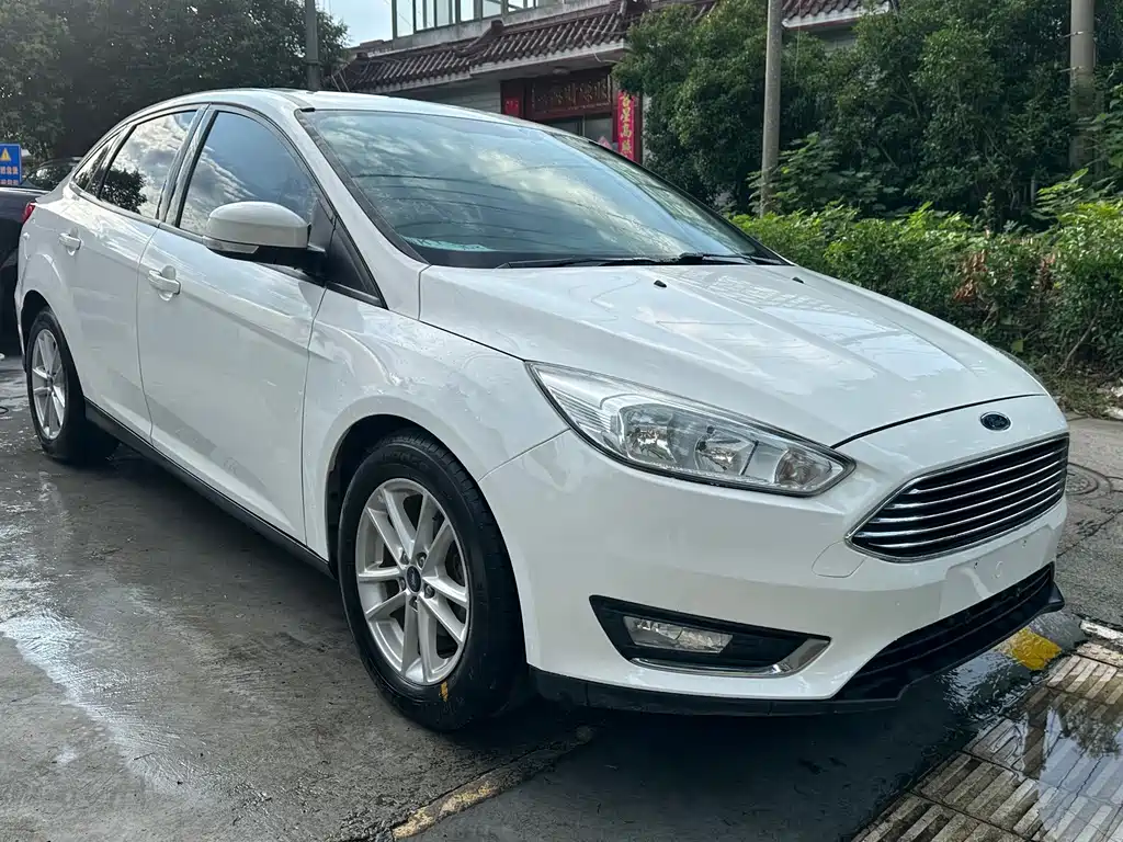 Focus 2017 sedan 1.6L automatic stylish smart mobility version купить на сайте DeffCars