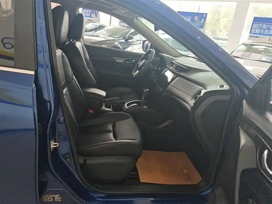 X-Trail 2017 2.0L CVT Comfort Edition 2WD купить на сайте DeffCars