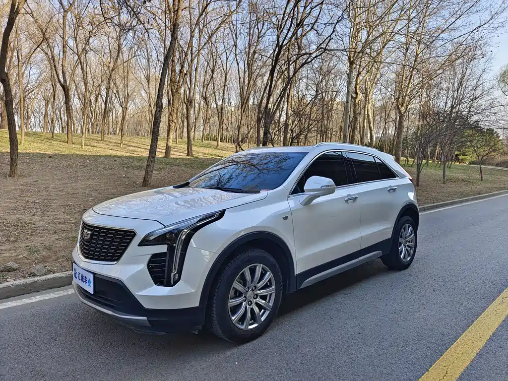 Cadillac XT4 2021 28T two-wheel drive leading model купить на сайте DeffCars