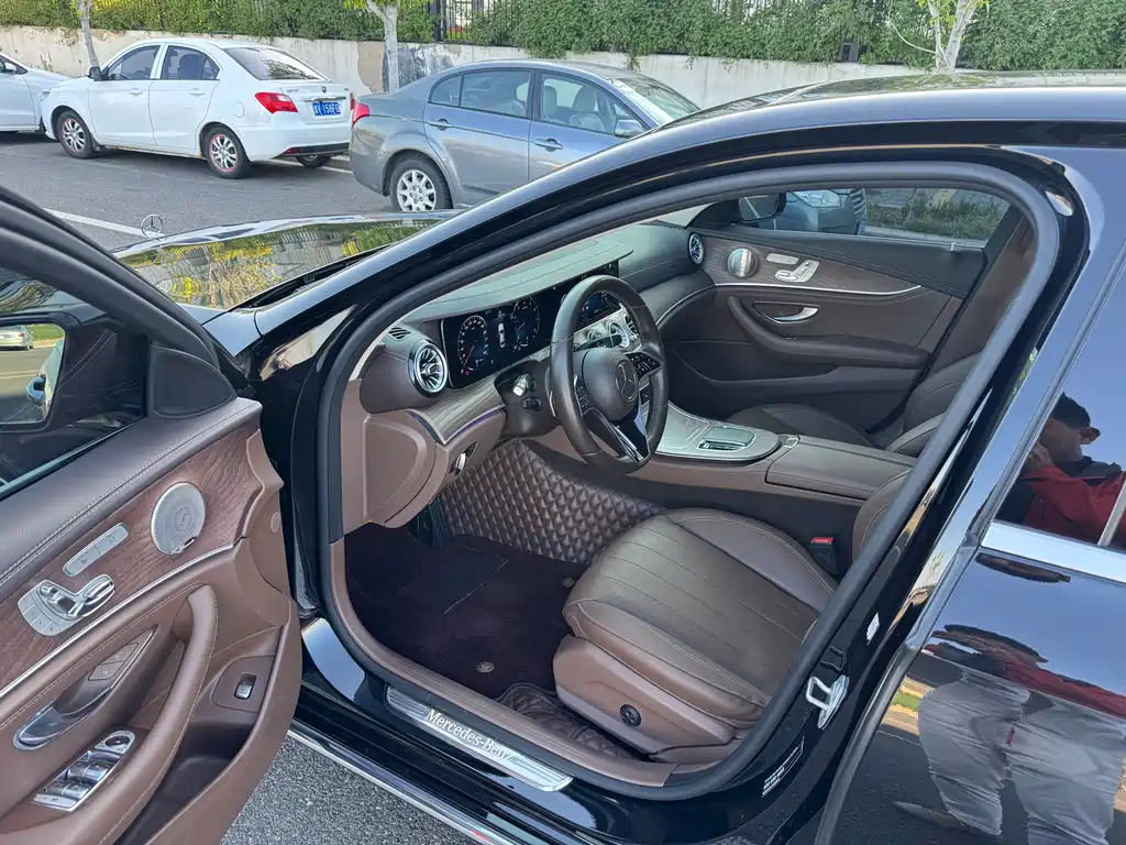 Mercedes-Benz E-Class 2022 facelift E 300 L sports luxury model купить на сайте DeffCars