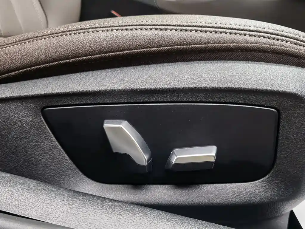 BMW 5 Series 2020 525Li M Sports Package купить на сайте DeffCars