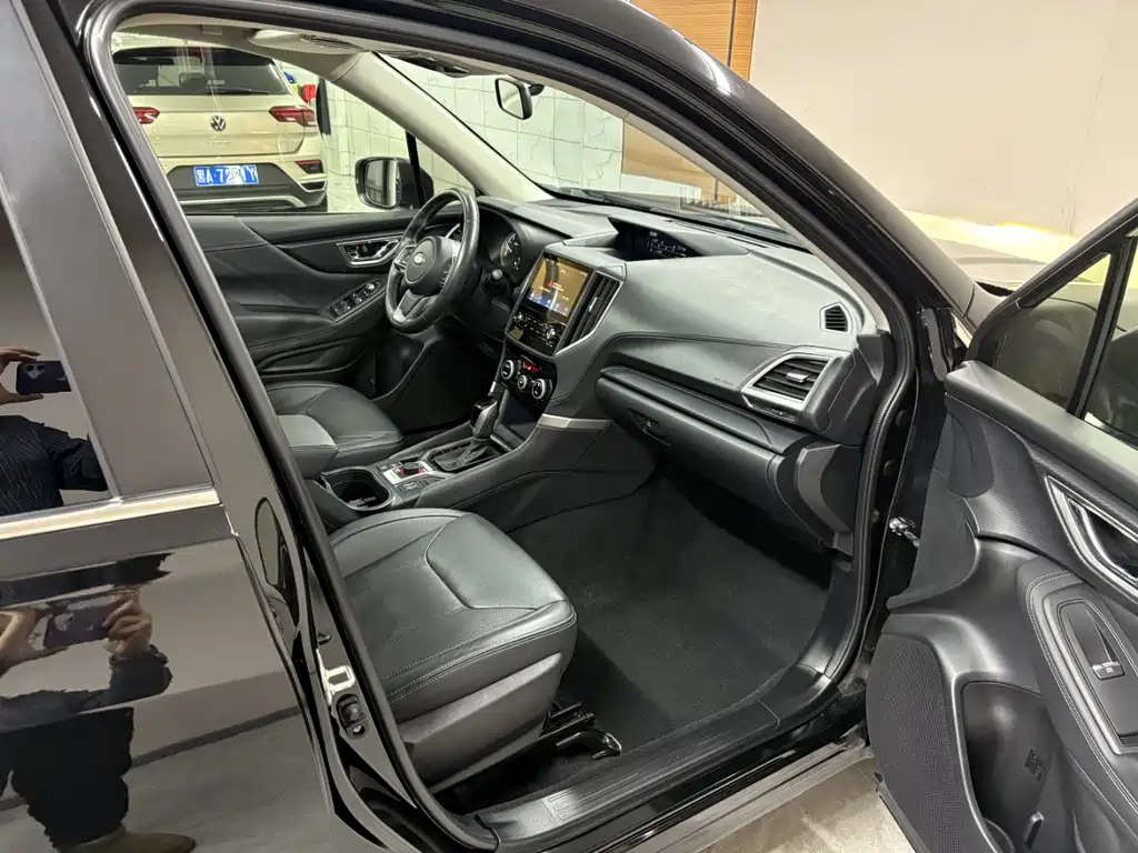 Forester 2021 2.0i Deluxe Edition EyeSight купить на сайте DeffCars