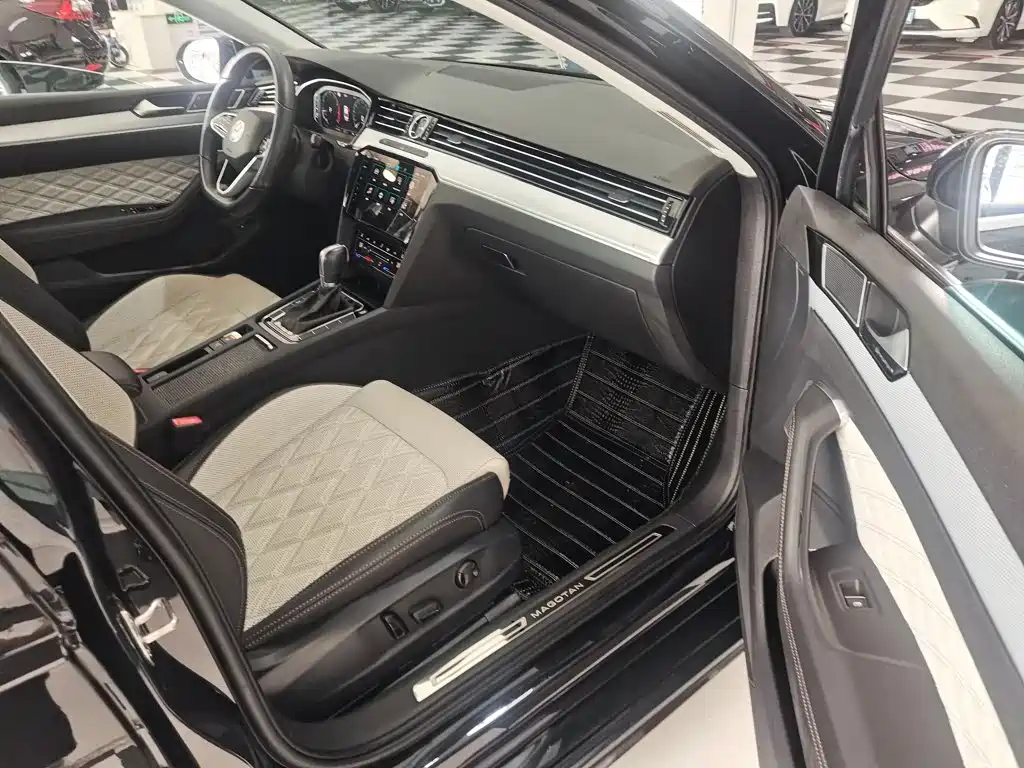 Magotan 2023 2M Anniversary Edition 330TSI DSG Luxury купить на сайте DeffCars