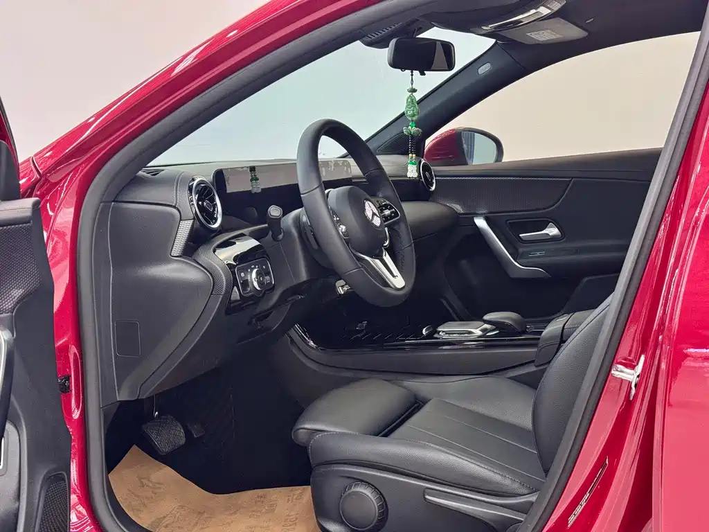 Mercedes-Benz A-Class 2021 A 200 L Sports Sedan Dynamic Type купить на сайте DeffCars