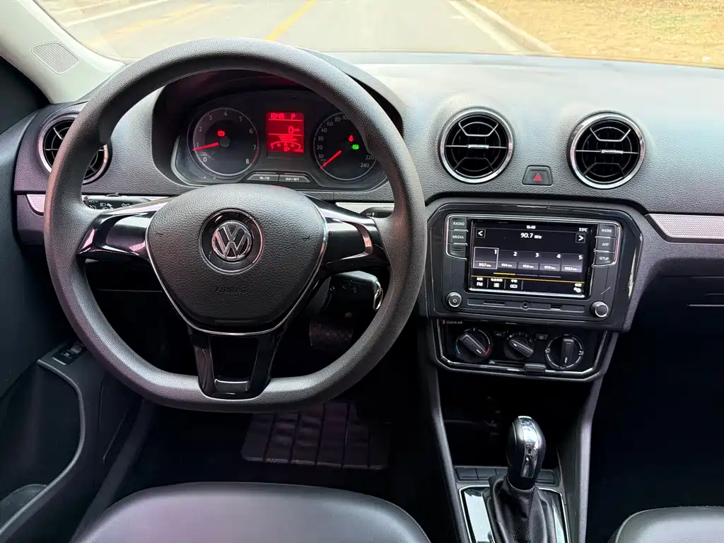 Jetta 2017 1.5L automatic comfort model купить на сайте DeffCars