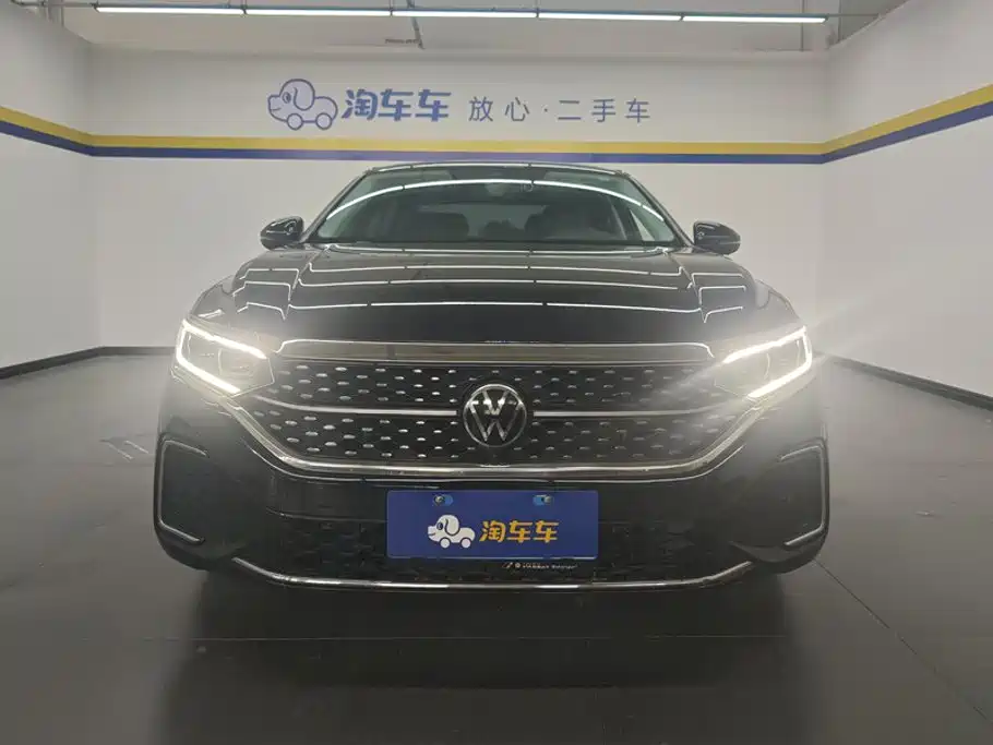 Passat 2023 facelift 330TSI Starry Sky Deluxe Edition купить на сайте DeffCars