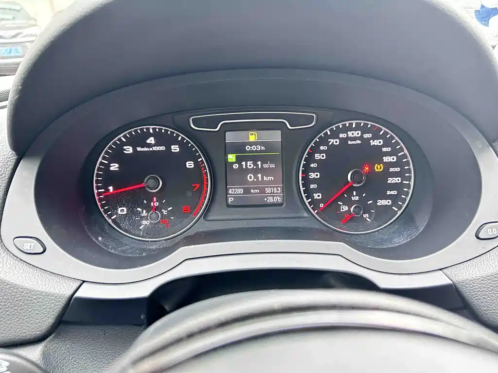 Audi Q3 2015 35 TFSI quattro technology купить на сайте DeffCars