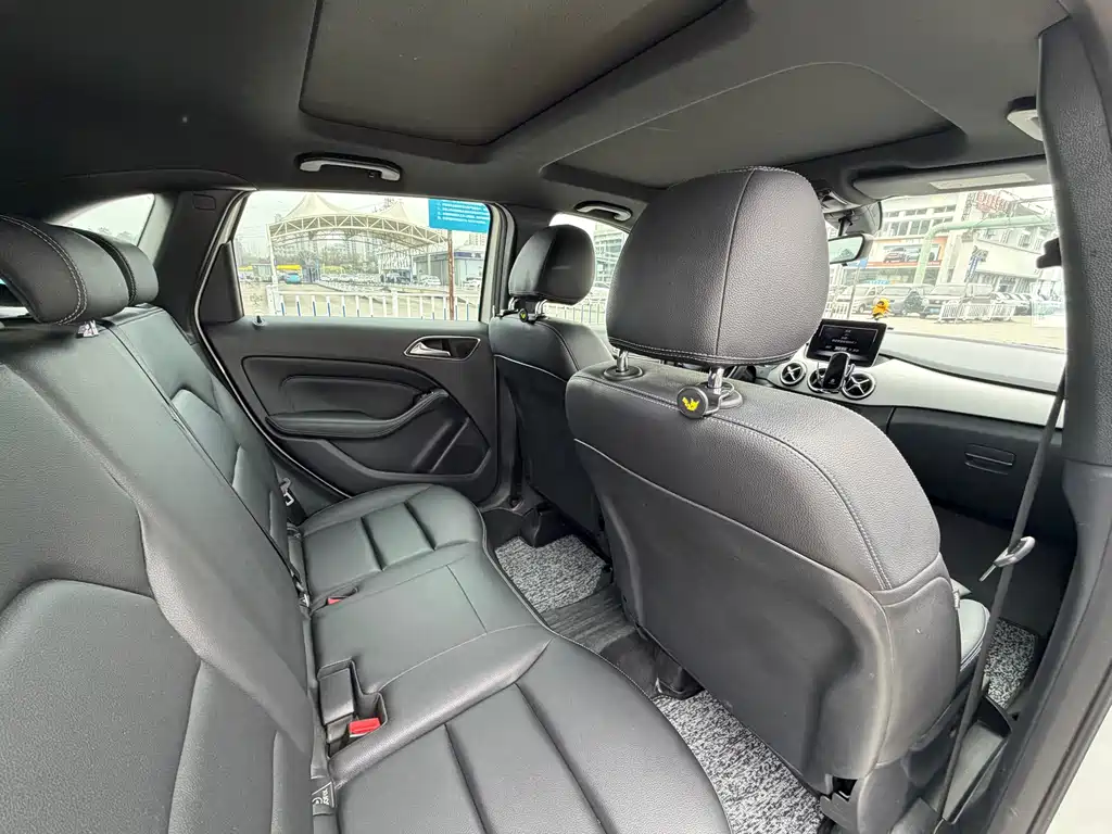 Mercedes-Benz B-Class 2018 B 200 Fashion Model купить на сайте DeffCars