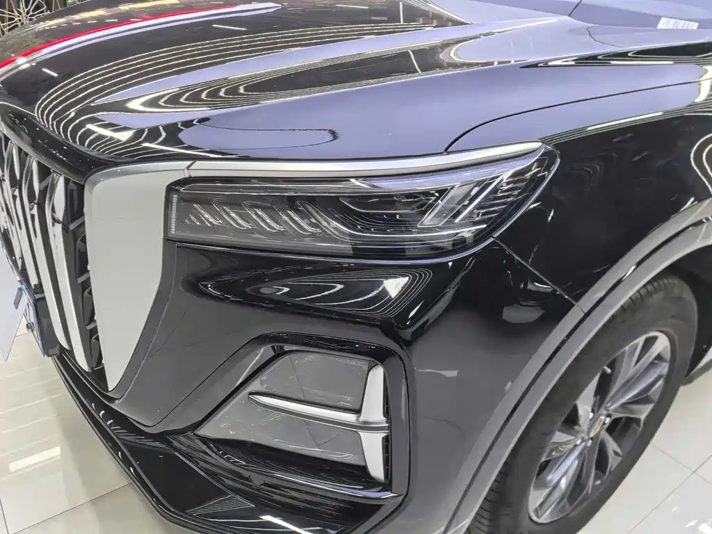 Hongqi HS5 2023 2.0T Qixiang Pro version купить на сайте DeffCars