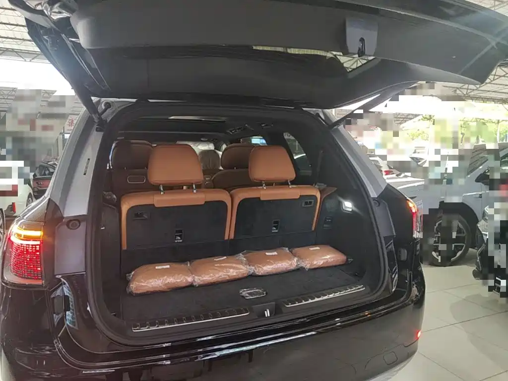 Wenjie M9 2025 extended range Ultra version 52kWh 6-seat version 192-line lidar) купить на сайте DeffCars