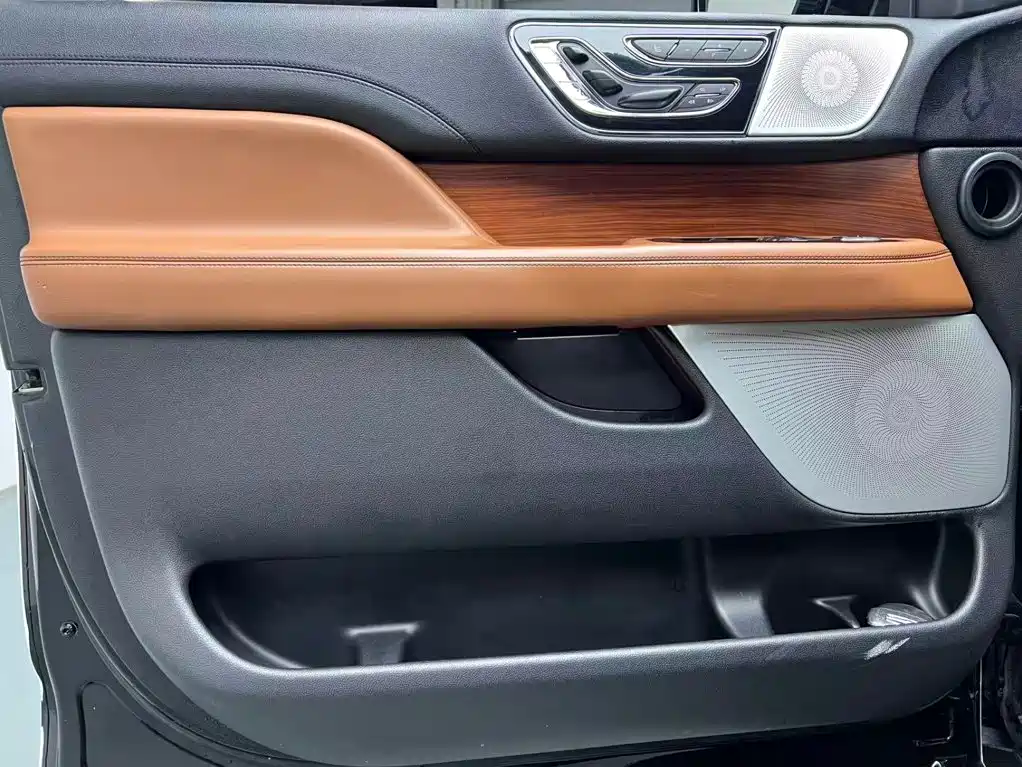 Navigator 2018 3.5T Zunyao Edition National V купить на сайте DeffCars