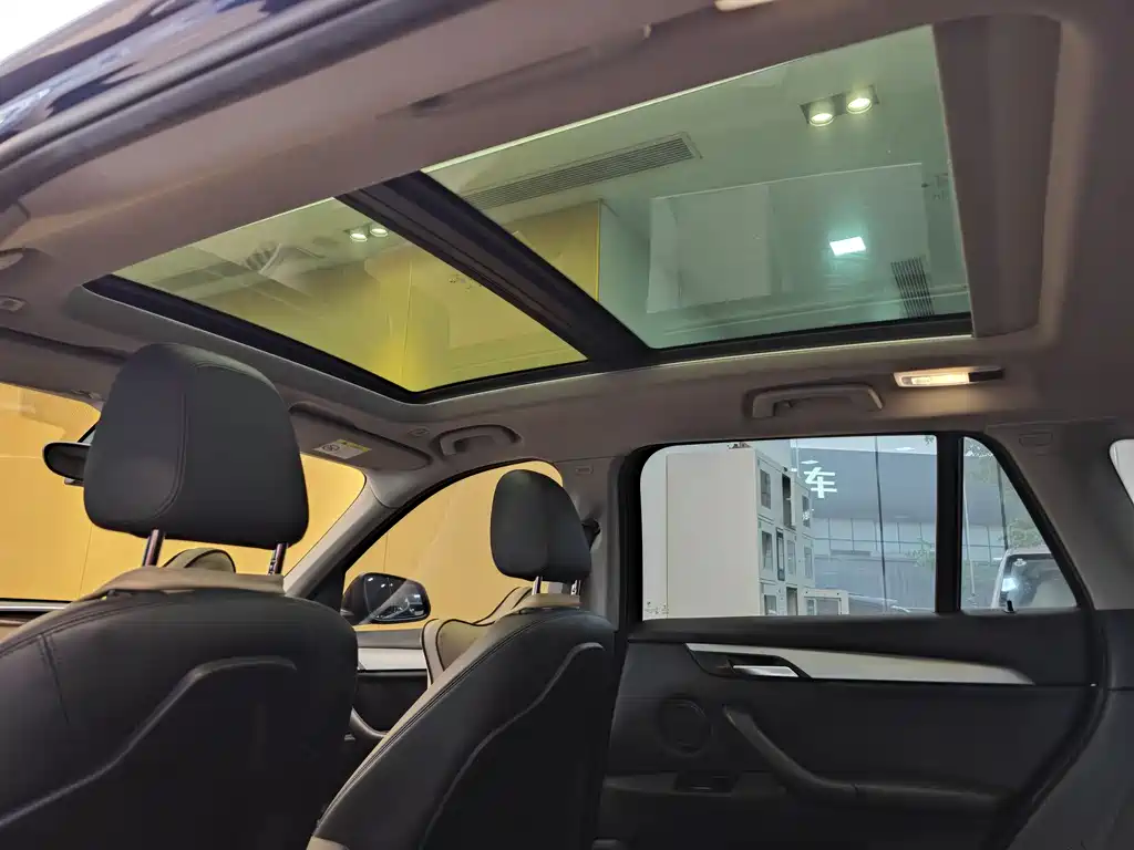 BMW X1 2019 sDrive20Li Leading Model купить на сайте DeffCars